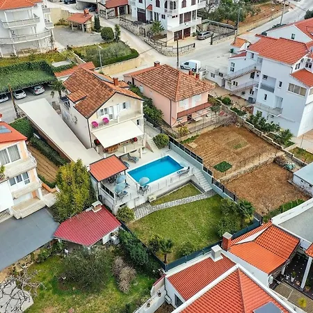 Βίλα Urban Τρογκίρ